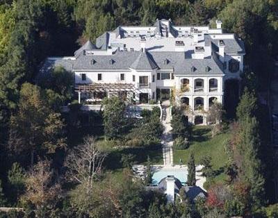 Вид на дом Майкла Джексона с воздуха